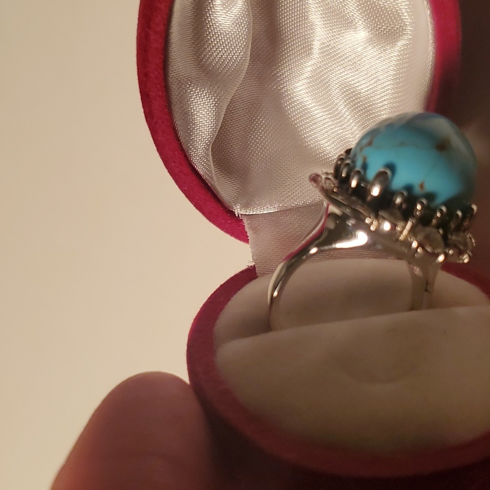 Costume jewlery ring size 6 - Picture 5 of 5